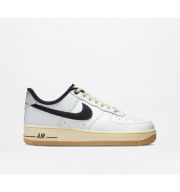 Nike Air Force 1 07 Trainers Summit White Black Muslin Gum Light Brown