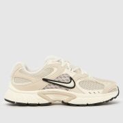 Nike V5 RNR Trainers in Off-White