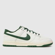 Nike Dunk Low Trainers in White & Green Nike Dunk Low Trainers in White & Green