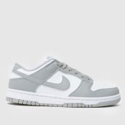 Nike Dunk Low Trainers in White & grey
