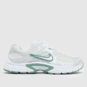 Nike V5 RNR Trainers in White & Green