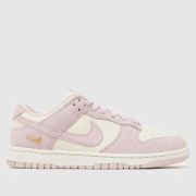Nike Dunk Low Trainers in Pale Pink Nike Dunk Low Trainers in Pale Pink